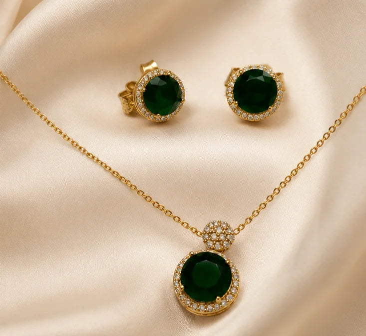 Emerald Roundstone Necklace Set