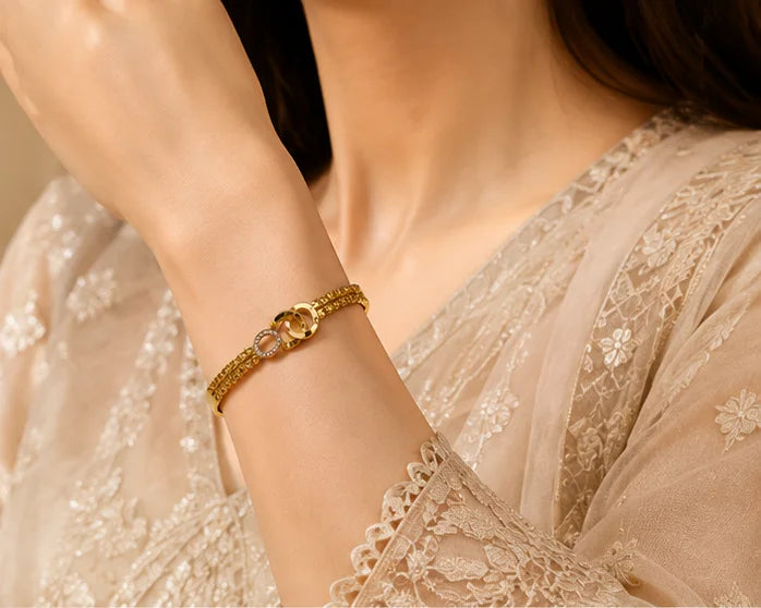 Golden Crystal Interlocking Circle Bracelet