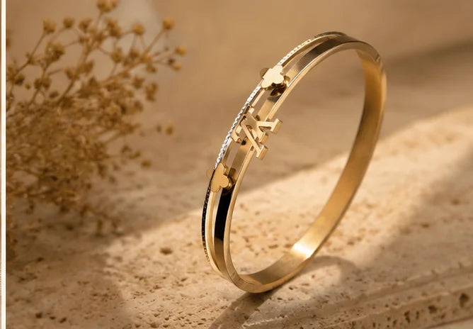 Golden Dual-Tone Clover Bangle