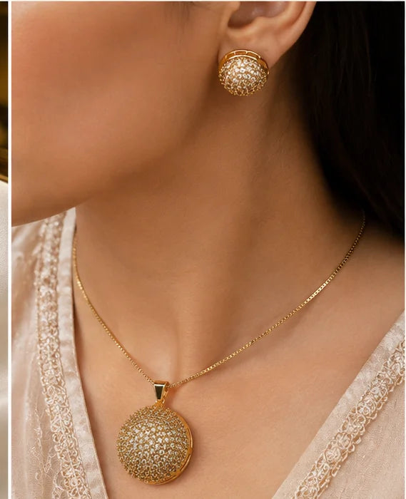 Golden Sparkle Pendant Necklace Set