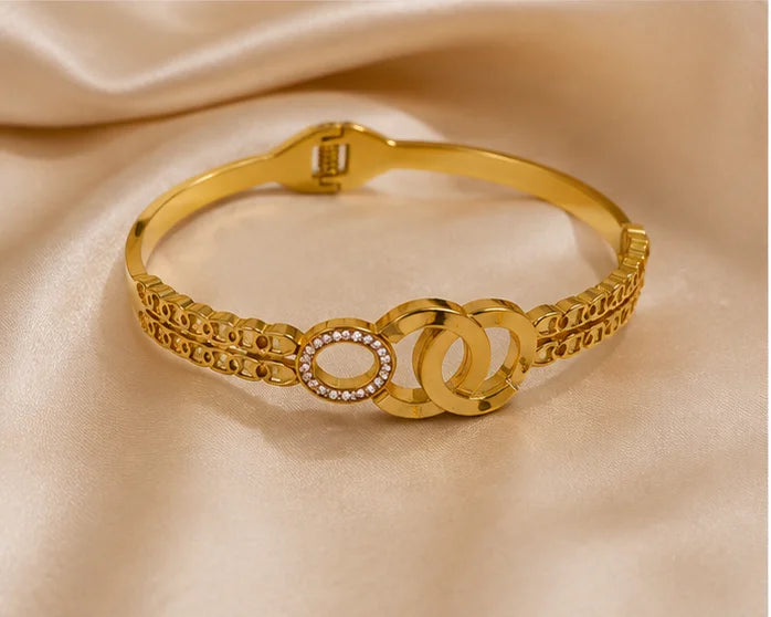 Golden Crystal Interlocking Circle Bracelet