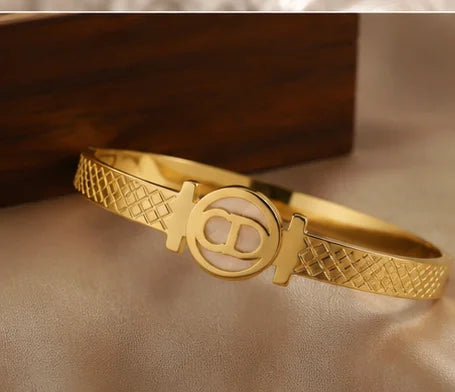 Golden Interlocking Medallion Bangle