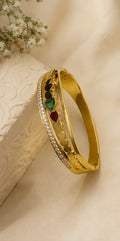 Golden Heart Crystal Bangle