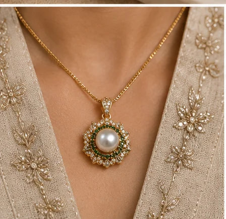 Emerald Halo Pearl Jewelry Set